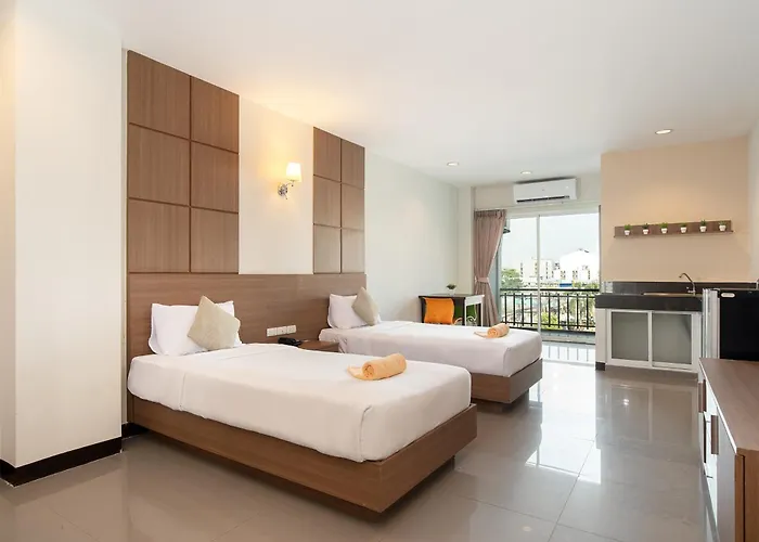 Hotel Leenova Place
